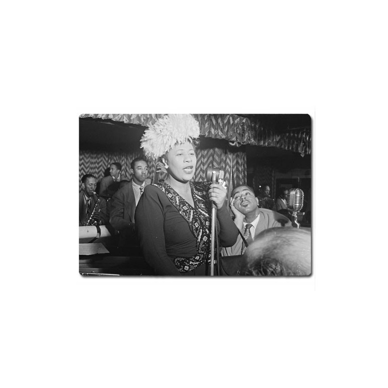 Planche à découper en verre : Portrait de Ella Fitzgerald, Dizzy Gillespie, Ray Brown, Milt (Milton) Jackson, et Timmie Rosenk