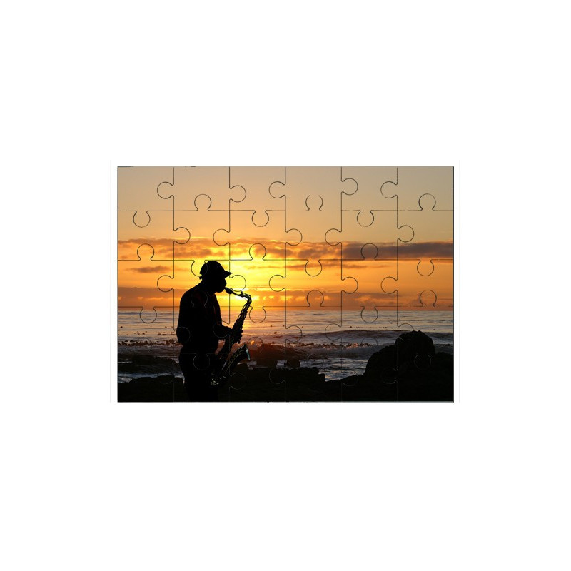 Puzzle en bois 30 pièces : Saxophoniste sur une plage