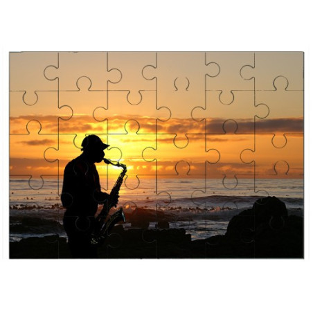 Puzzle en bois 30 pièces : Saxophoniste sur une plage
